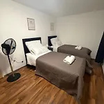 Spacious 80 M2 I 3 I Up To 8 Guests I Near Train Station *