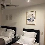 Spacious 80 M2 I 3 I Up To 8 Guests I Near Train Station דירה *