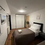 דירה Spacious 80 M2 I 3 I Up To 8 Guests I Near Train Station שטייר