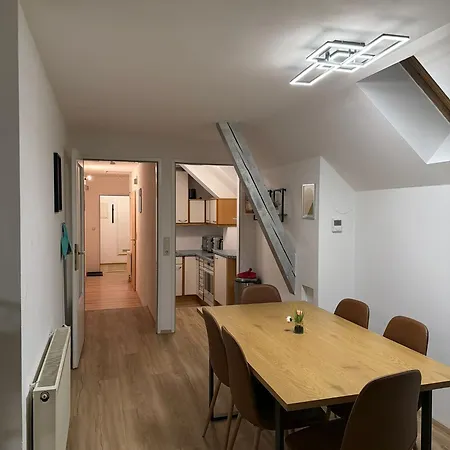 Spacious 80 M2 I 3 I Up To 8 Guests I Near Train Station Apartment *