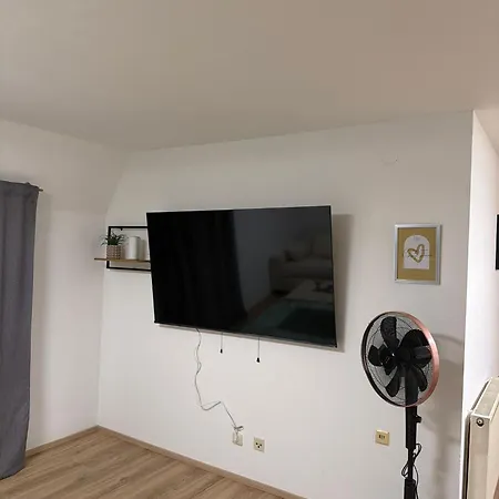 Spacious 80 M2 I 3 I Up To 8 Guests I Near Train Station *