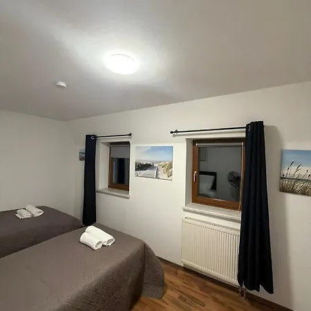 Spacious 80 M2 I 3 I Up To 8 Guests I Near Train Station Appartement