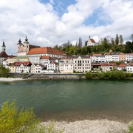 Spacious 80 M2 I 3 I Up To 8 Guests I Near Train Station * Steyr