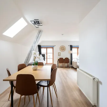 Appartement Spacious 80 M2 I 3 I Up To 8 Guests I Near Train Station