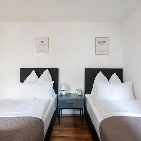 Appartement Spacious 80 M2 I 3 I Up To 8 Guests I Near Train Station *