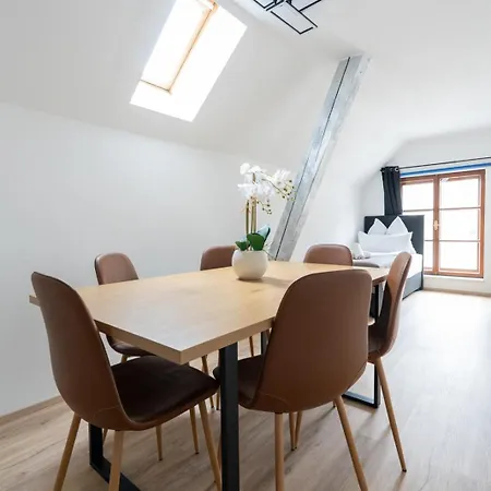 Appartement Spacious 80 M2 I 3 I Up To 8 Guests I Near Train Station *