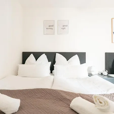 Appartement Spacious 80 M2 I 3 I Up To 8 Guests I Near Train Station