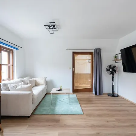 Spacious 80 M2 I 3 I Up To 8 Guests I Near Train Station