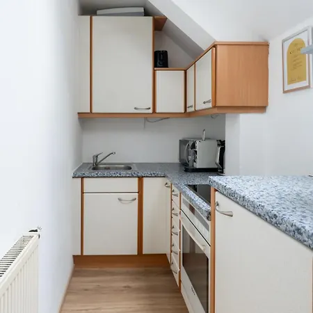 Spacious 80 M2 I 3 I Up To 8 Guests I Near Train Station * Steyr