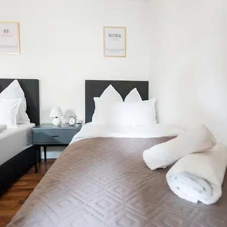 Spacious 80 M2 I 3 I Up To 8 Guests I Near Train Station * Steyr