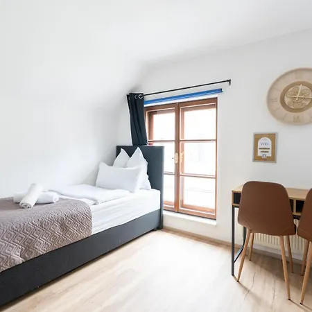 Spacious 80 M2 I 3 I Up To 8 Guests I Near Train Station Steyr