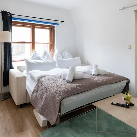 Spacious 80 M2 I 3 I Up To 8 Guests I Near Train Station * Steyr