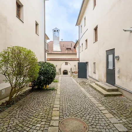 Spacious 80 M2 I 3 I Up To 8 Guests I Near Train Station *