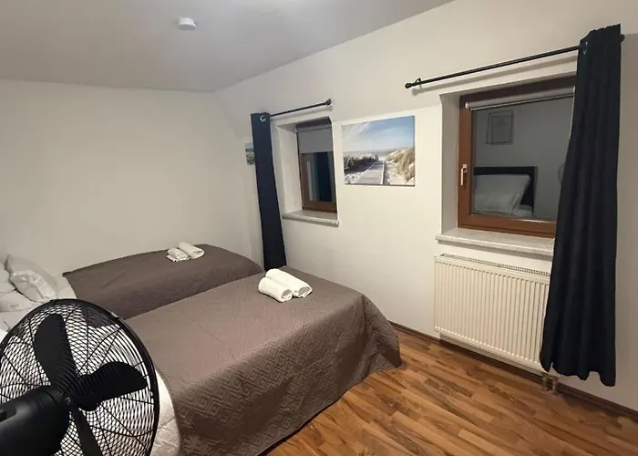 Spacious 80 M2 I 3 I Up To 8 Guests I Near Train Station