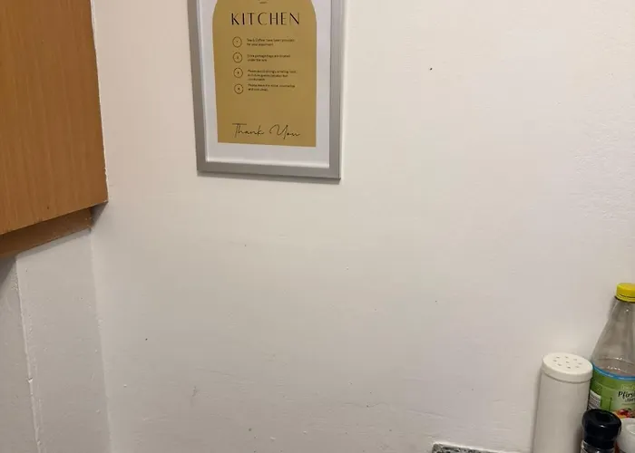 Apartment Spacious 80 M2 I 3 I Up To 8 Guests I Near Train Station