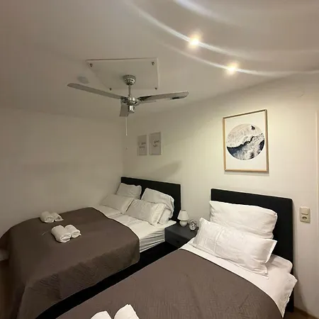 Spacious 80 M2 I 3 I Up To 8 Guests I Near Train Station Steyr