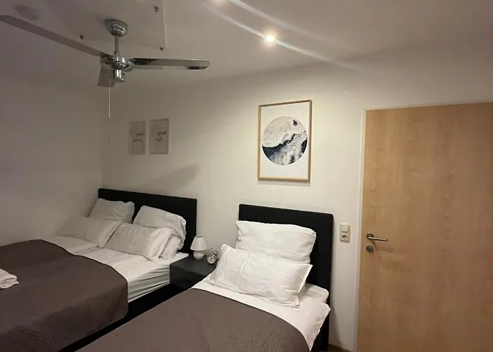 Spacious 80 M2 I 3 I Up To 8 Guests I Near Train Station *