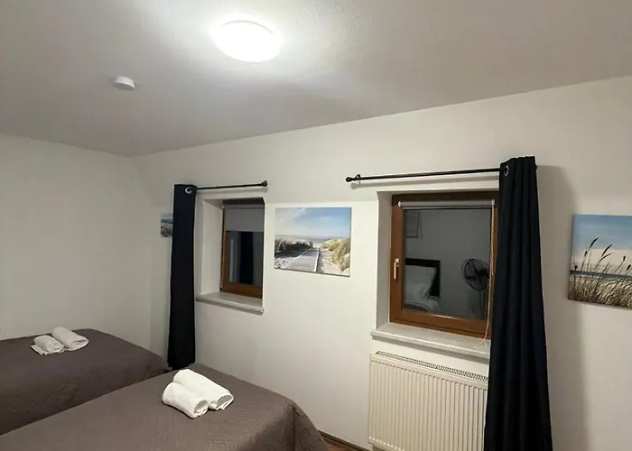 Spacious 80 M2 I 3 I Up To 8 Guests I Near Train Station Appartement