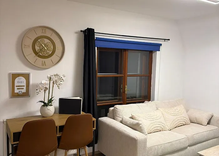 Spacious 80 M2 I 3 I Up To 8 Guests I Near Train Station Steyr